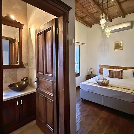 Hotel Cunda Nazimaki *