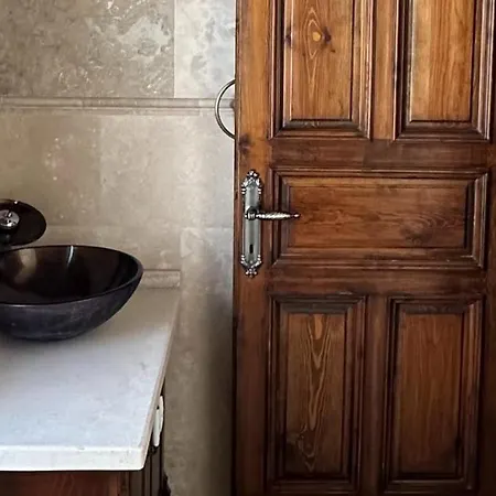 Cunda Nazimaki Ξενοδοχείο *
